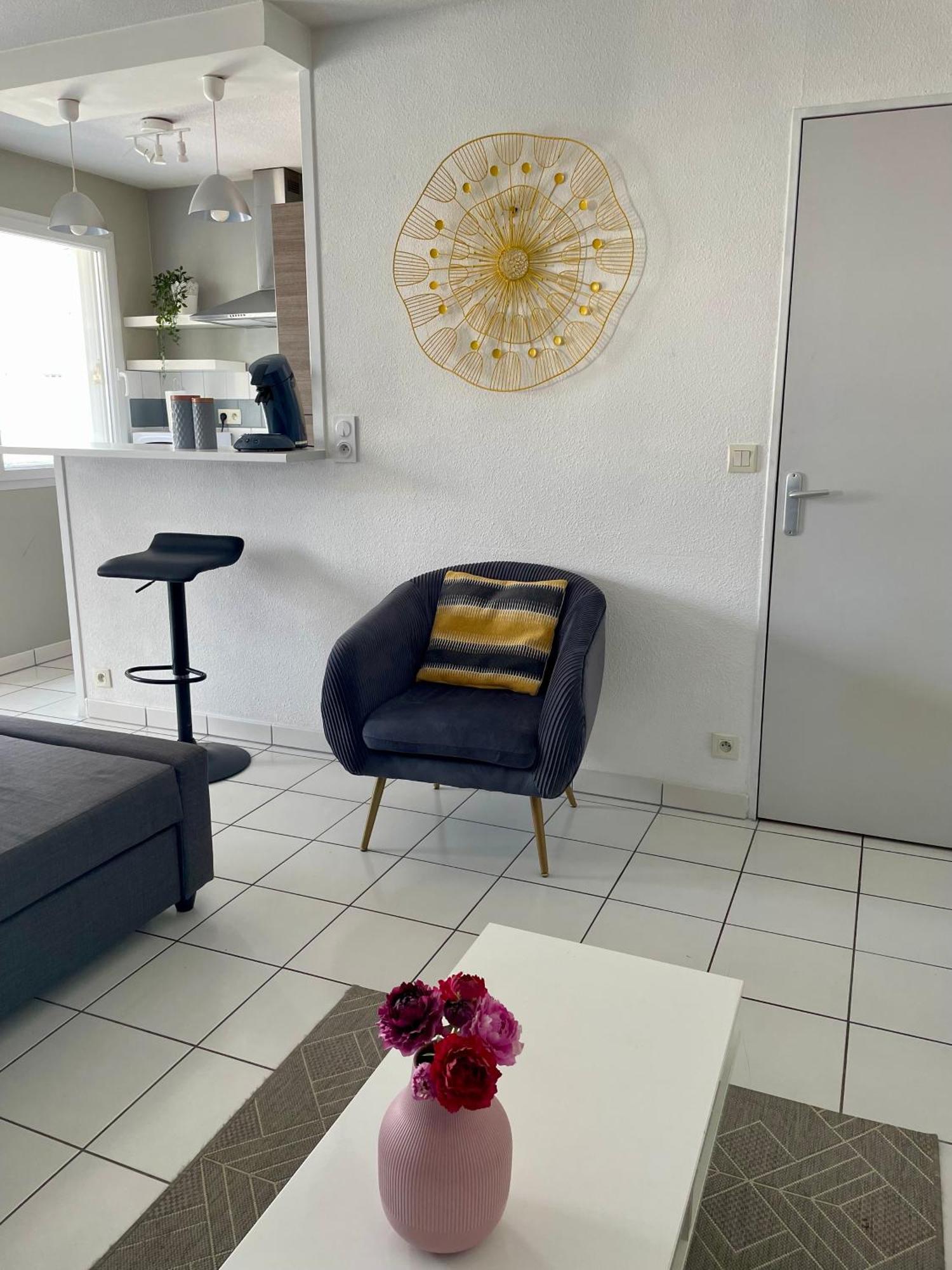 Gare Family Home Laval  Extérieur photo