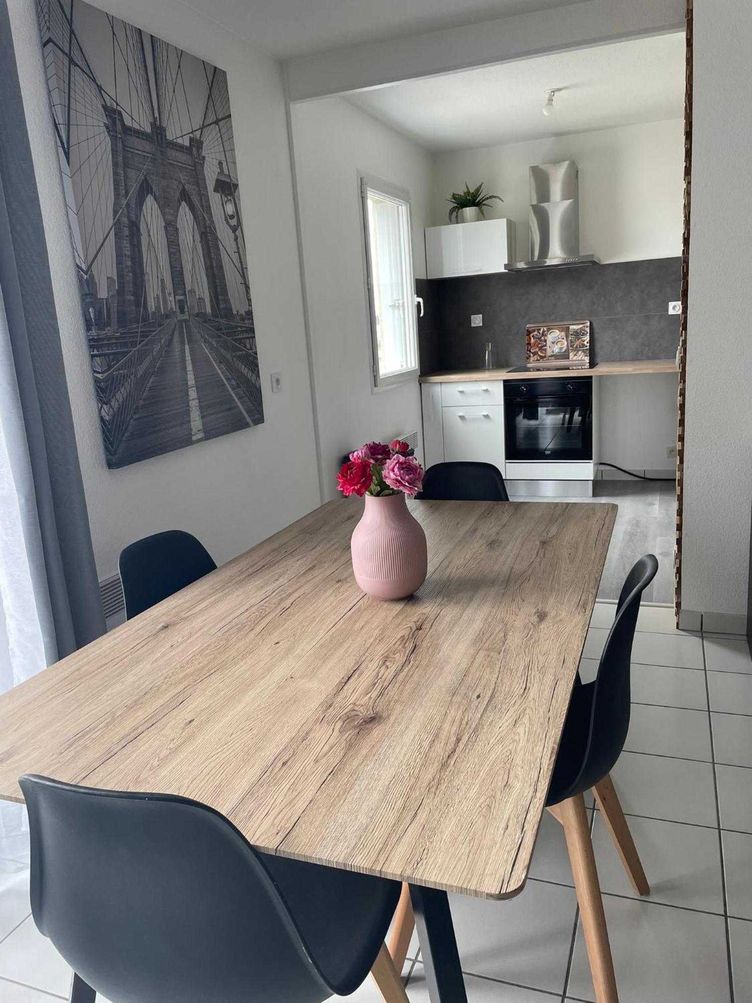 Gare Family Home Laval  Extérieur photo